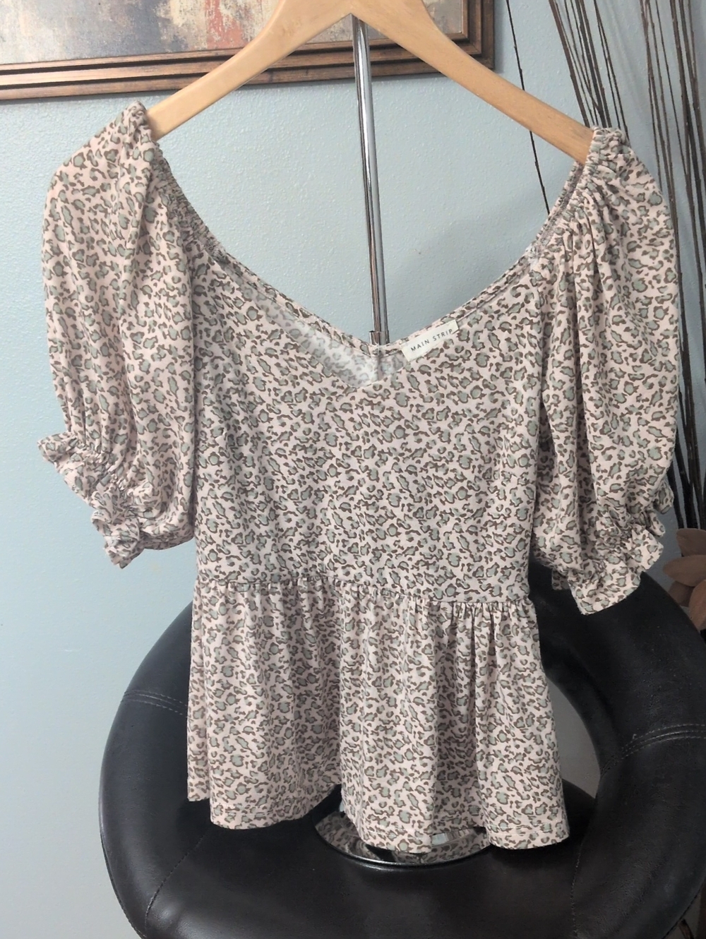 Main Strip Pink Leopard-Print Peplum Top with Puff Sleeves